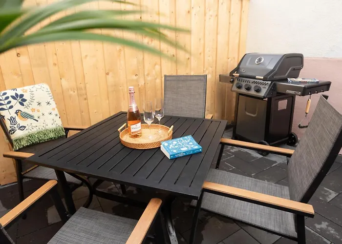 Tropical Wellness I Sauna I Whirlpool I Hot Tub I Tv I Bbq Apartament Büdesheim