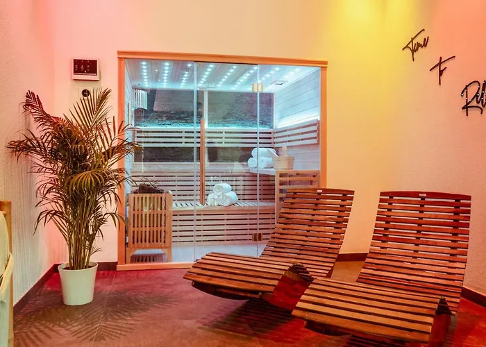 Tropical Wellness I Sauna I Whirlpool I Hot Tub I Tv I Bbq *